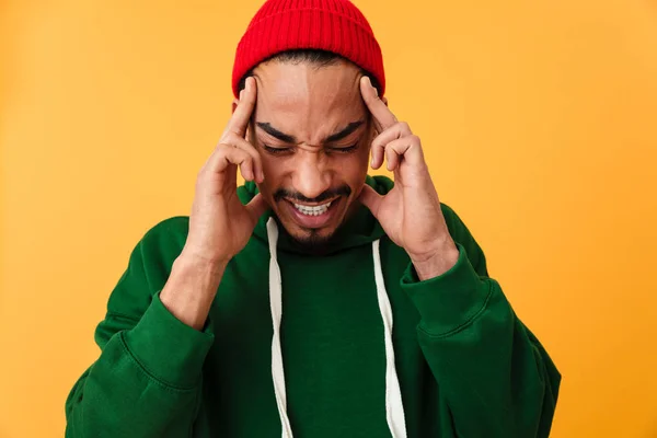 Portret van een moe jonge afro Amerikaanse man close-up — Stockfoto