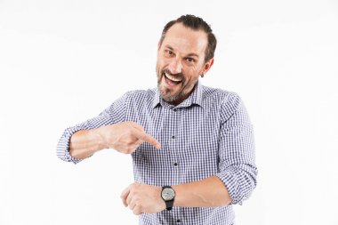 Çığlık yetişkin adam saatine işaret heyecanlı.