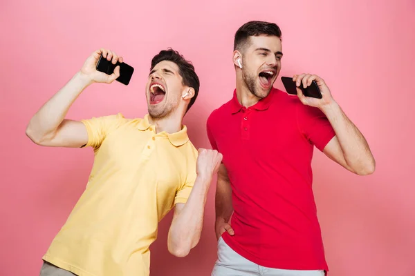 Retrato de um muito gay masculino casal — Fotografia de Stock