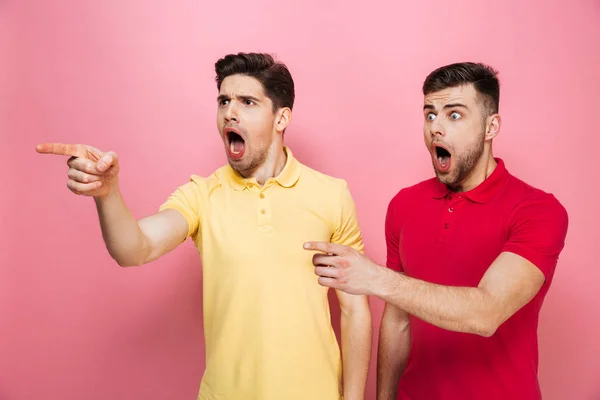 Portrait of a shocked gay couple — Stock Photo, Image