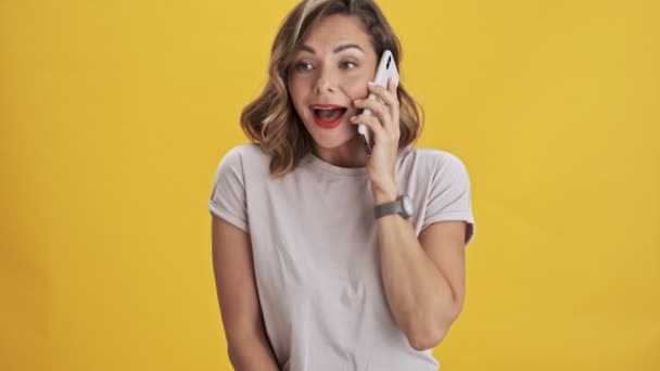 Attractive Woman Red Lips Talking Mobile Phone Smiling Shows She — Stock Video