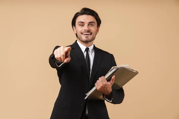 Retrato de un joven hombre de negocios guapo con traje — Foto de Stock