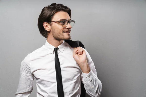 Retrato de un joven hombre de negocios guapo con traje — Foto de Stock