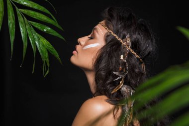 çekici bir genç esmer kadın Güzellik Portresi