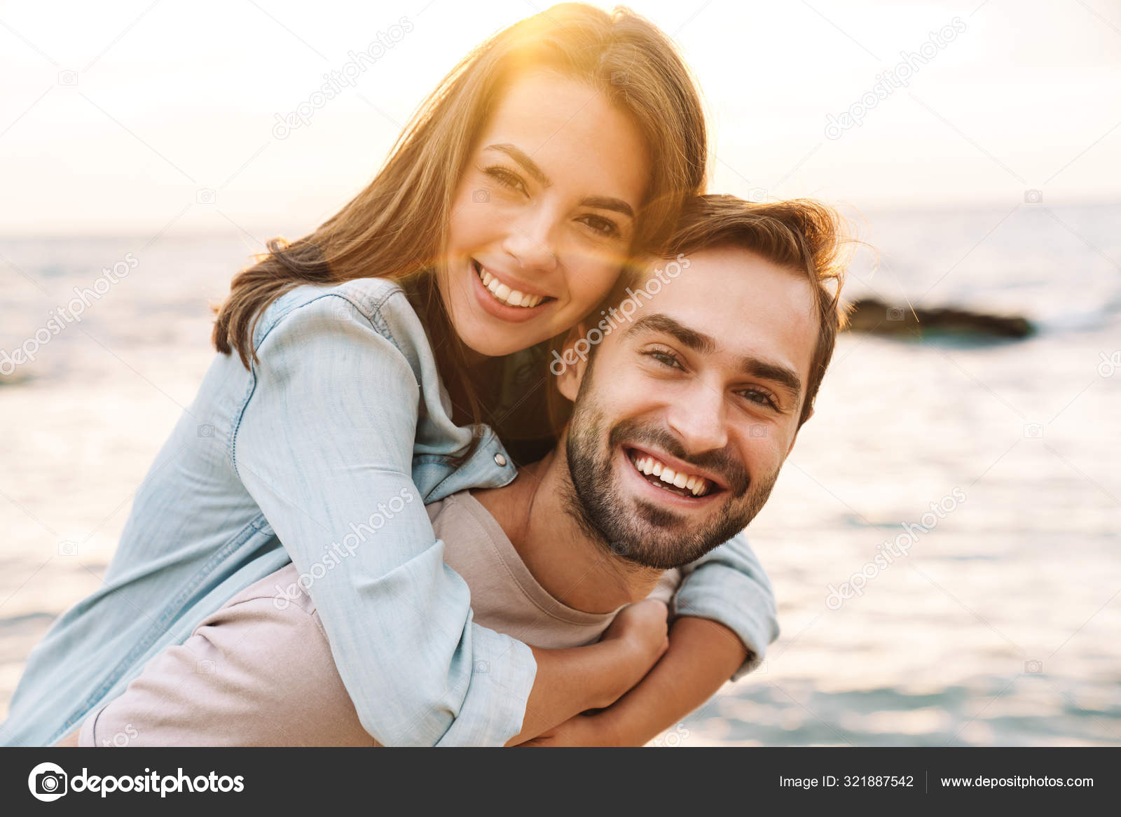 Woman giving man piggyback ride photo – Free Adorable couple Image on  Unsplash