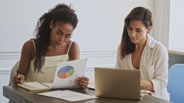 Serious Young Beauty Women Colleagues Working Documents Laptop Computer While — ストック動画