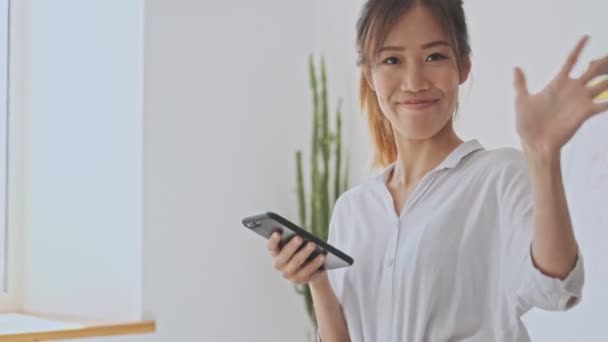 Nice Asian Woman Waving Her Hand Make Come Gesture White — 비디오