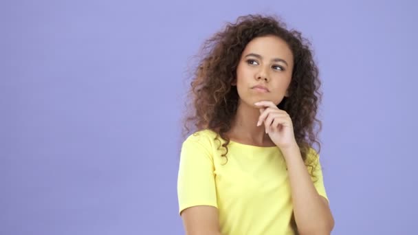 Pensive Calm African Young Woman Yellow Shirt Becoming Happy Showing — 비디오