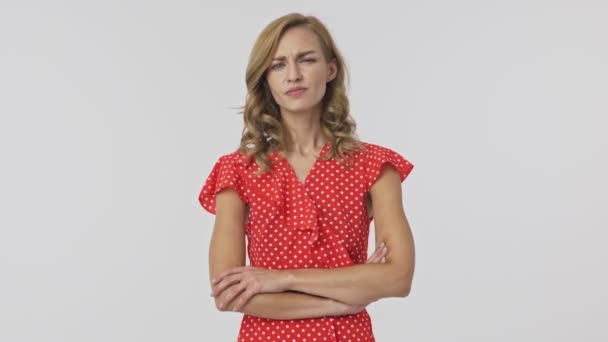 Puzzled Confused Pretty Blonde Woman Dress Looking Camera Crossed Arms — Stock Video