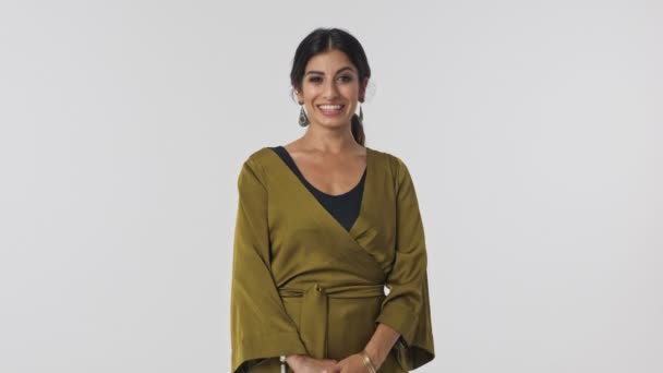 Happy Pretty Hindu Woman Traditional Dress Waving Palm Looking Camera — 비디오