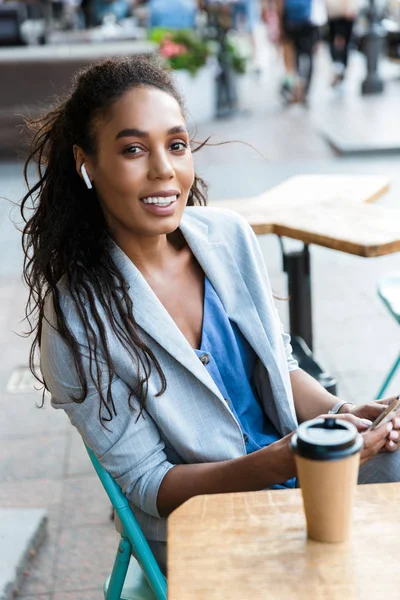 Attractive smiling young african businesswoman — 스톡 사진