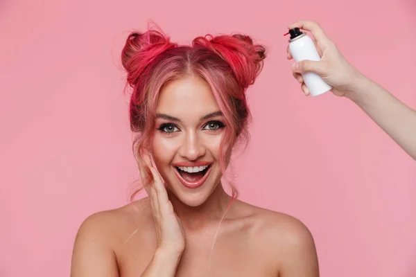 Portrait of fashion shirtless woman dying her hair with color sp — Stock Photo, Image