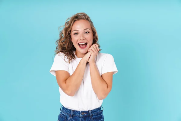 Atraente linda menina vestindo roupas casuais de pé — Fotografia de Stock