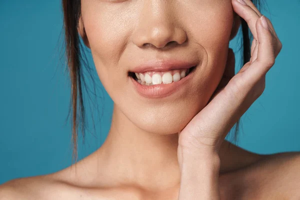 Asiática mujer posando desnudo morder su labio . — Foto de Stock