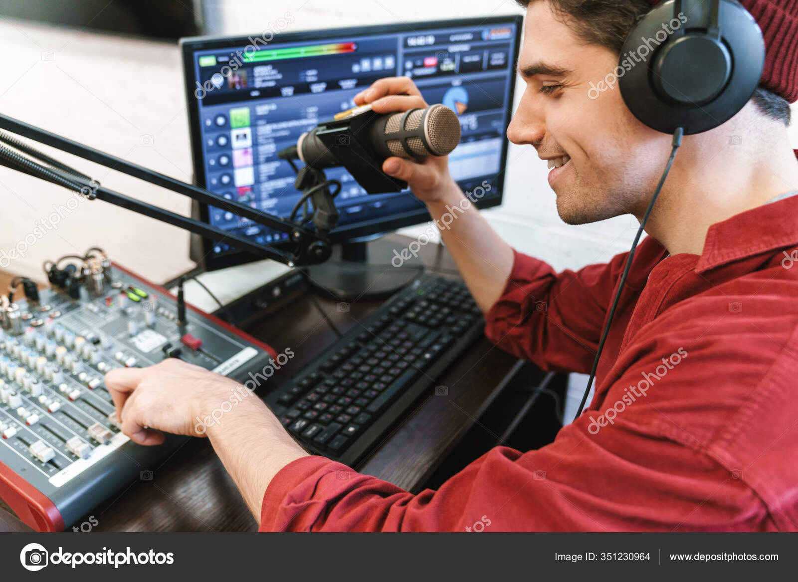 пойти работать на радио. радиореклама. трудоустройство на радио. пойти работать на радио. пойти работать на радио.