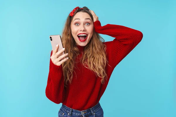 Image Delighted Nice Woman Headband Expressing Surprise Using Cellphone Isolated — Stock Photo, Image