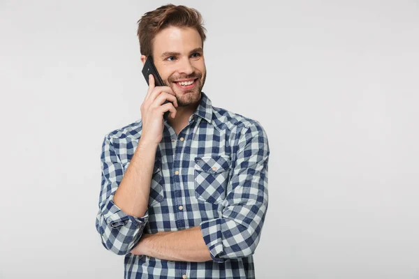 Retrato Joven Alegre Con Camisa Cuadros Sonriendo Hablando Por Celular — Foto de Stock