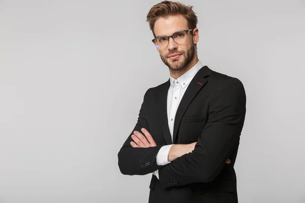 Retrato Joven Hombre Negocios Guapo Gafas Posando Mirando Cámara Aislada — Foto de Stock