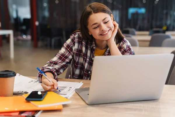 Image Smiling Girl Doing Homework Laptop Exercise Books While Studying — Stock Photo, Image
