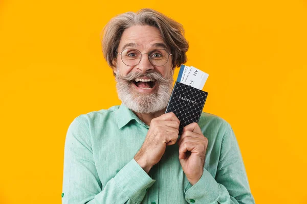 Picture Surprised Grey Haired Man Posing Isolated Yellow Wall Background — Stock Photo, Image