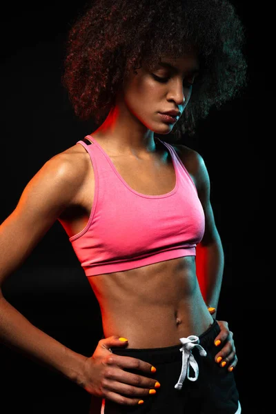 Image Athletic African American Sportswoman Posing Hands Waist Isolated Black — Stock Photo, Image
