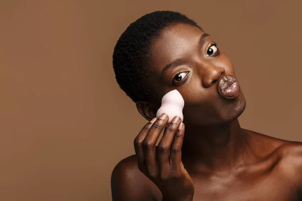 Beauty Portrait Pretty Young Half Naked African Woman Holding Makeup — Stock Photo, Image