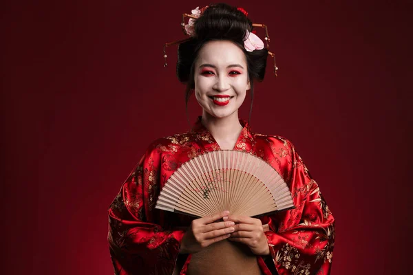Image Une Jeune Femme Geisha Kimono Japonais Traditionnel Tenant Ventilateur — Photo