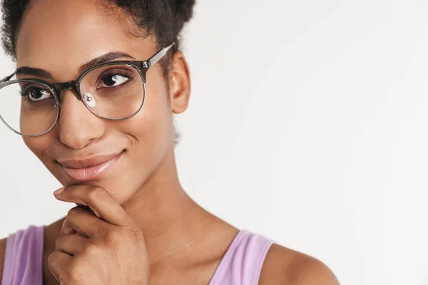 Porträtt Närbild Afrikanska Amerikanska Glada Kvinna Glasögon Ser Fram Emot — Stockfoto