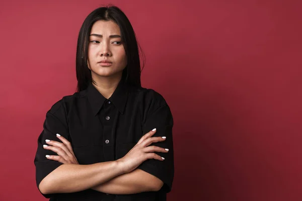 Close Van Een Vrij Boos Jonge Aziatische Vrouw Dragen Casual — Stockfoto