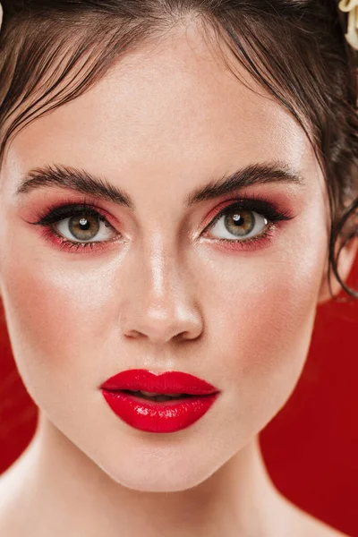 Close Beautiful Young Brunette Woman Wearing Bright Makeup Isolated Red — Stock Photo, Image