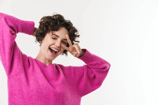 Immagine Allegra Giovane Donna Strizzando Occhio Gesticolando Segno Pace Isolato — Foto Stock