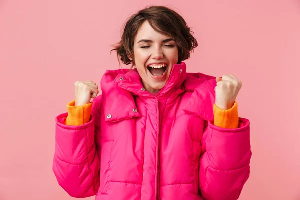 Retrato Mujer Joven Excitada Abrigo Cálido Con Gesto Ganador Gritando —  Fotos de Stock