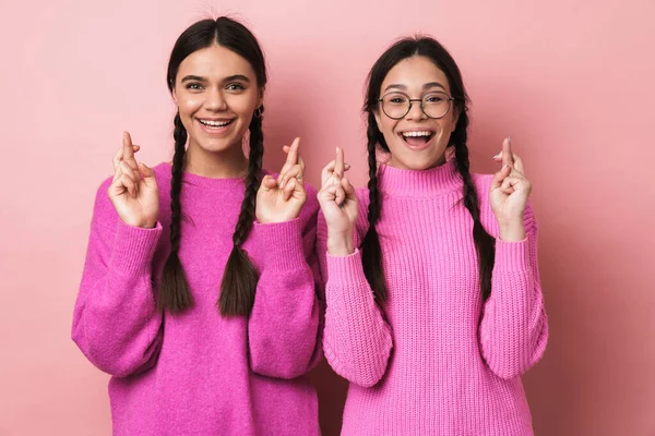 Image Two Young Teenage Girls Braids Keeping Fingers Crossed Wishing — Stock Photo, Image