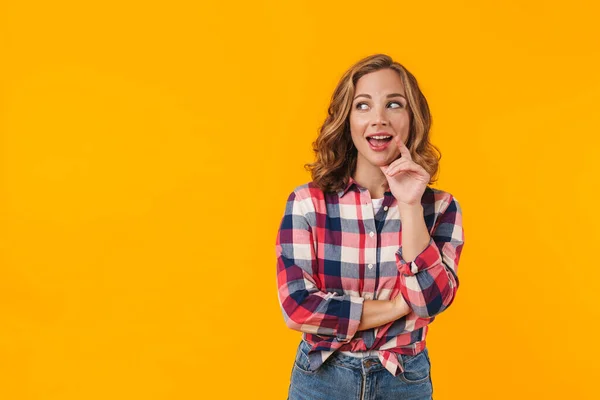 Afbeelding Van Jonge Mooie Vrouw Dragen Geruite Shirt Kijken Opzij — Stockfoto