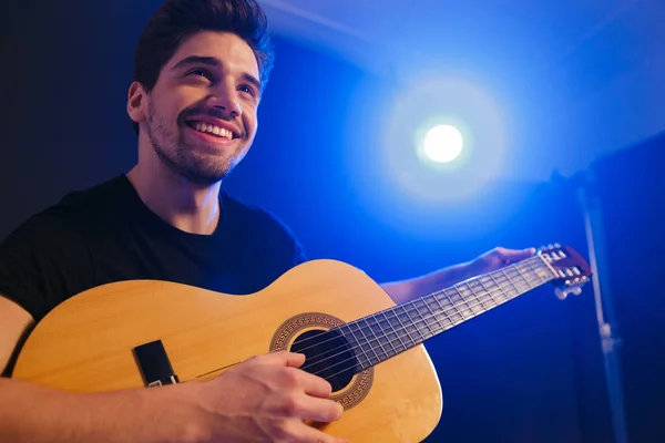 Image Handsome Happy Young Cheery Man Musician Play Guitar Scene — Stock Photo, Image