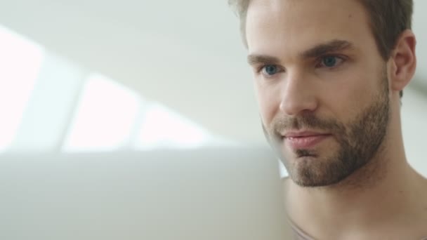 Close View Focused Young Bearded Man Using His Laptop Computer — Stock Video