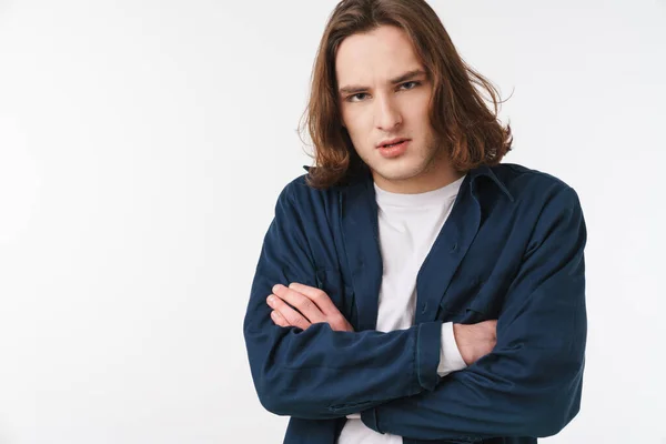 Image Jeune Homme Mécontent Posant Les Mains Croisées Isolées Sur — Photo