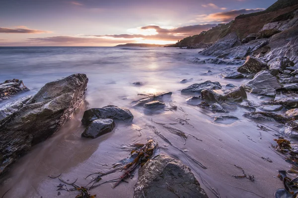 Sérénité au coucher du soleil sur la plage — Photo