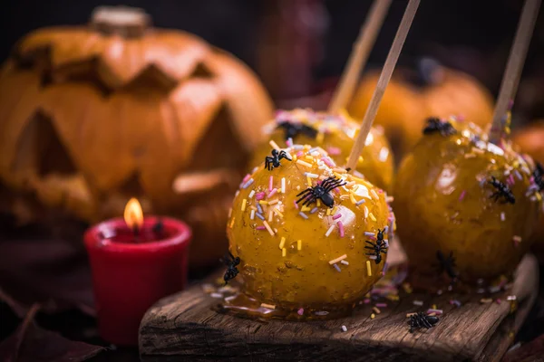 Halloween słodki poczęstunek, apple candy — Zdjęcie stockowe