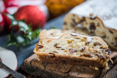 Festival Christmas cake, stollen üzümlü