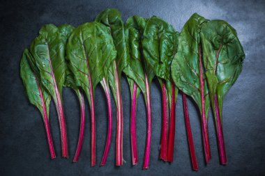 Kırmızı pazı, canlı sebze