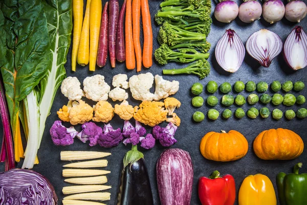 Legumes coloridos para uma dieta saudável — Fotografia de Stock