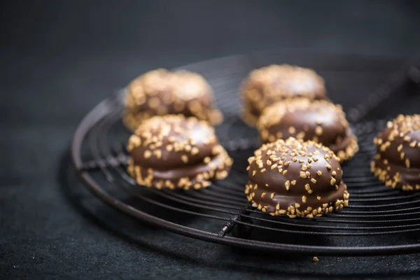 Εορταστική chocolatte με χρυσά νιφάδες — Φωτογραφία Αρχείου