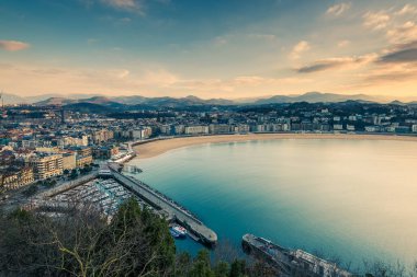 Donestia San Sebastian kış akşam