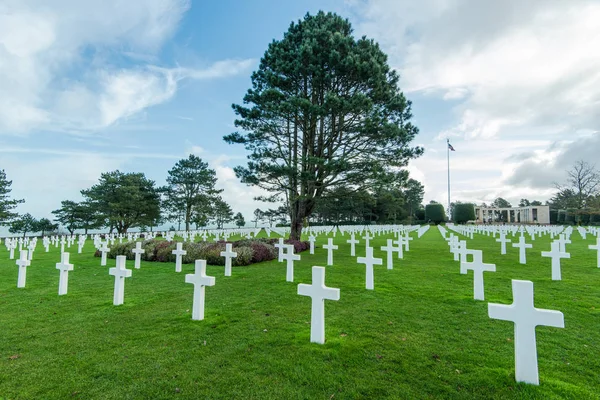 Americký válečný hřbitov nedaleko Omaha Beach v Normandii (Colleville) — Stock fotografie