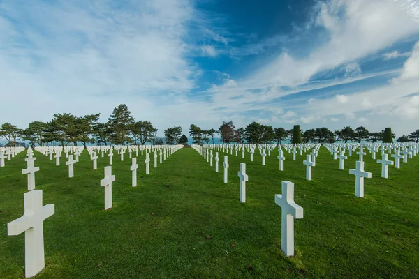 Americký válečný hřbitov nedaleko Omaha Beach v Normandii (Colleville) — Stock fotografie