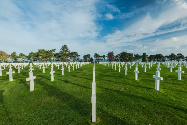 Begraafplaatsen van gevallen soldaten in Normandië — Stockfoto