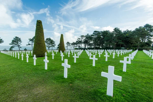 Americký válečný hřbitov nedaleko Omaha Beach v Normandii (Colleville) — Stock fotografie