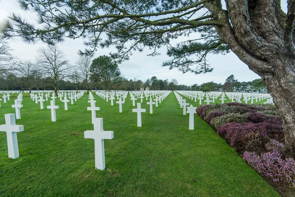 Americký válečný hřbitov nedaleko Omaha Beach v Normandii (Colleville) — Stock fotografie