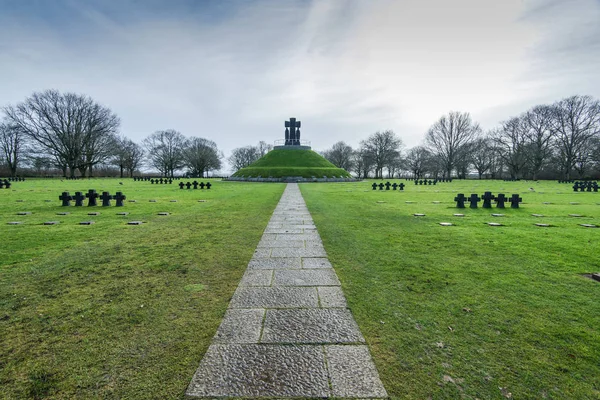 Tyska militära kyrkogård på la cambe, Normandie, Frankrike. — Stockfoto